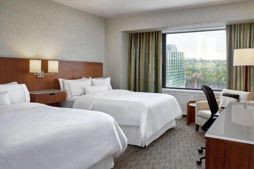 
Deluxe Double Room with Two Double Beds
