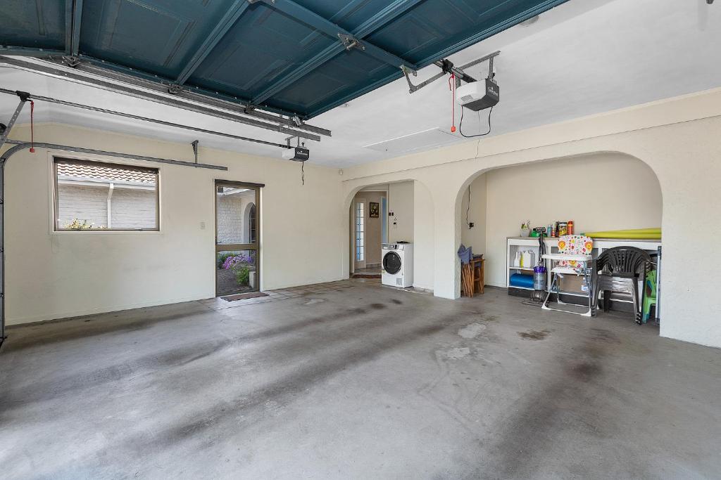 Hamilton Summer Treat- 4 Bedroom with pool - Resim 27