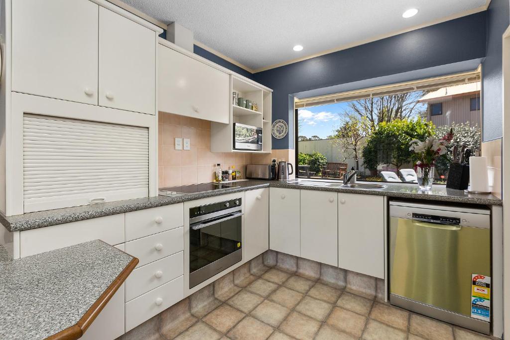 Hamilton Summer Treat- 4 Bedroom with pool - Resim 19
