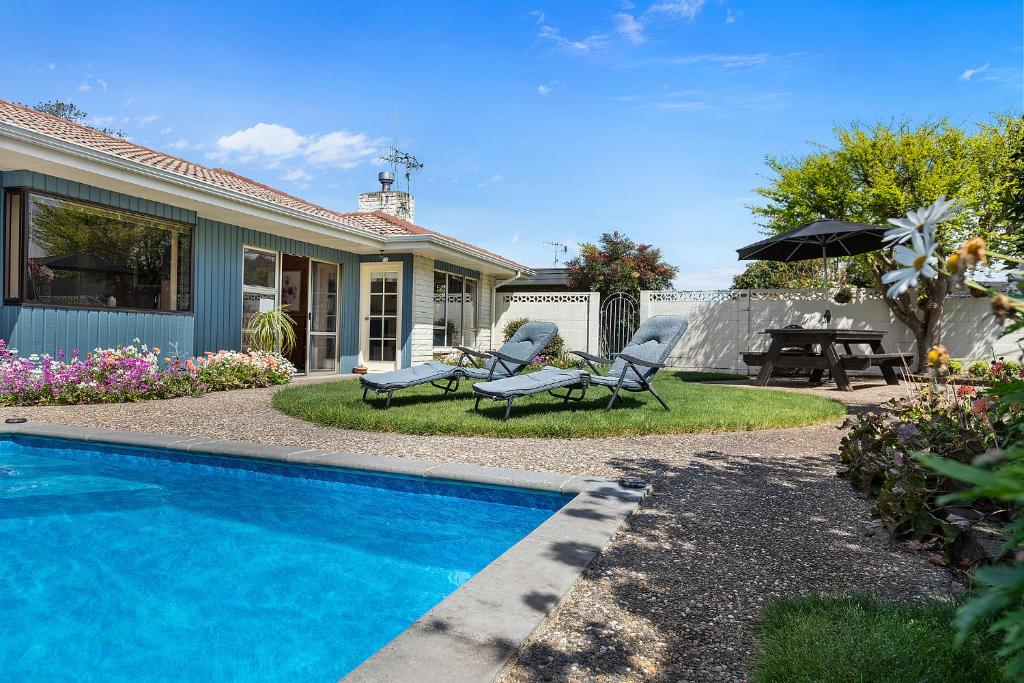 Hamilton Summer Treat- 4 Bedroom with pool - Resim 9