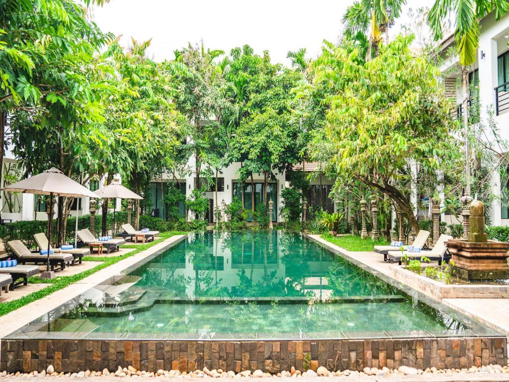 Bazén v ubytování Tanei Angkor Resort and Spa nebo v jeho okolí