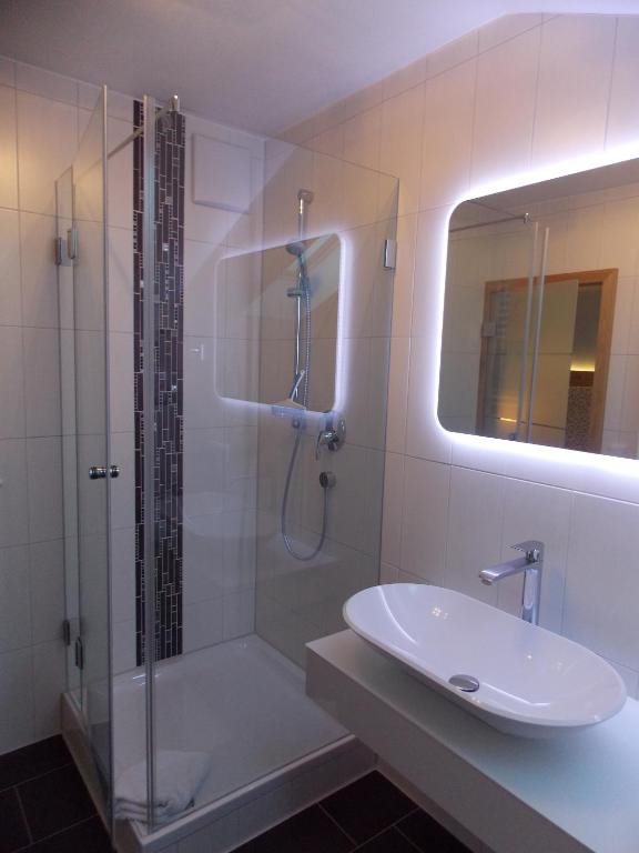Hotel am Wiesenhang - Garni - Deluxe Double Room With Extra Bed