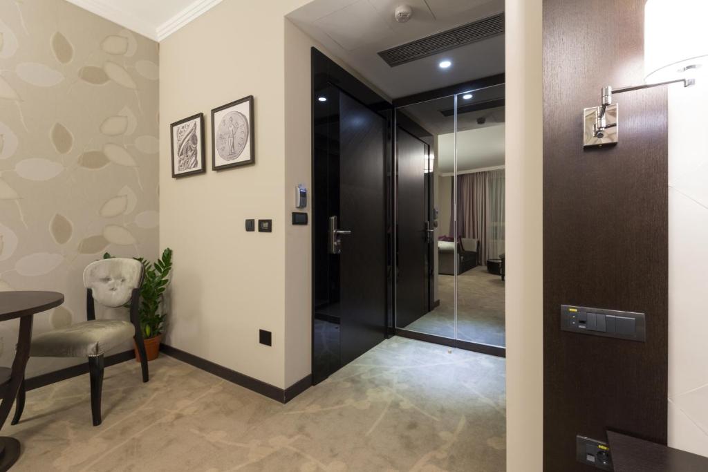Hotel Constantine the Great - Single Room - Disability Access