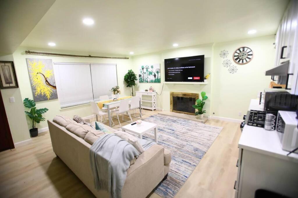 Stunning house in Rowland, Rowland Heights (updated prices 2024)
