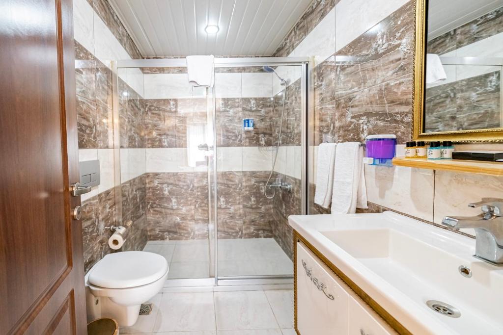Koupelna v ubytování Grand Hamit Hotel