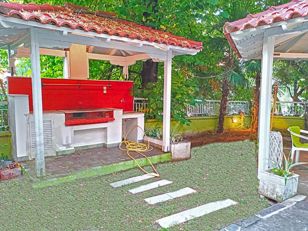 Ogród w obiekcie Garden House Katerini