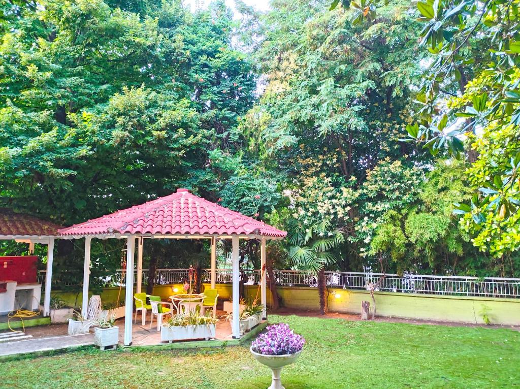 Ogród w obiekcie Garden House Katerini