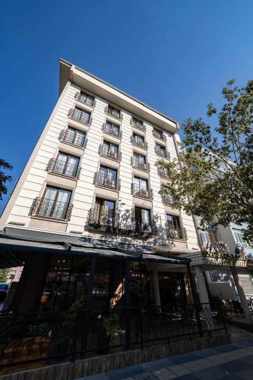 Budova, kde se hotel nachází