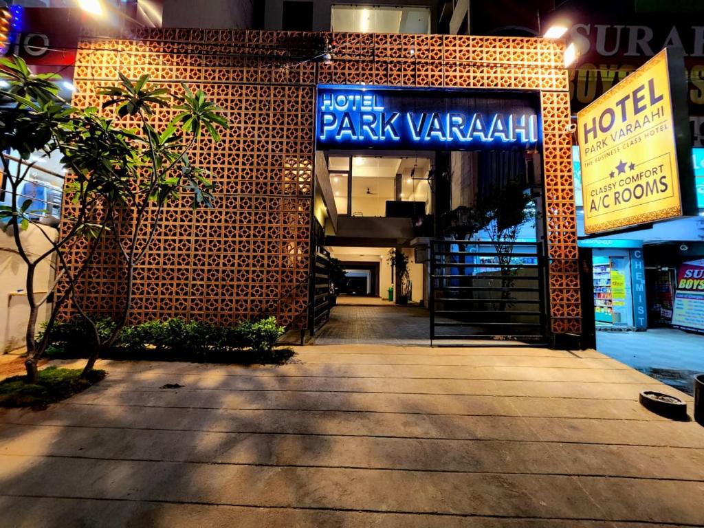 Fotografie z fotogalerie ubytování Hotel Park Varaahi v destinaci Tirupati