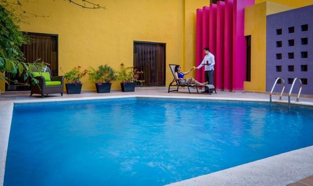 Bazén v ubytování Hotel Plaza Colonial nebo v jeho okolí