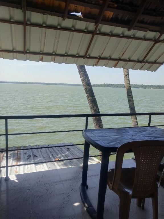 Balkón nebo terasa v ubytování SANTA MARIA HOSTEL MUNROE ISLAND
