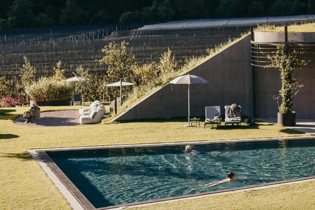 Bazén v ubytování Apfelhotel Torgglerhof nebo v jeho okolí
