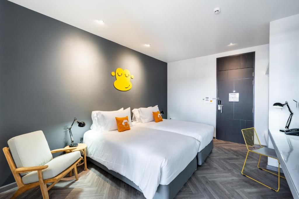 Newly Opened - Blu Monkey Hub and Hotel Krabi Town - Deluxe Twin Bed, Free 24hrs. Co-working Space