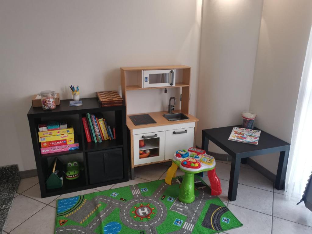 Knihovna v apartmánu