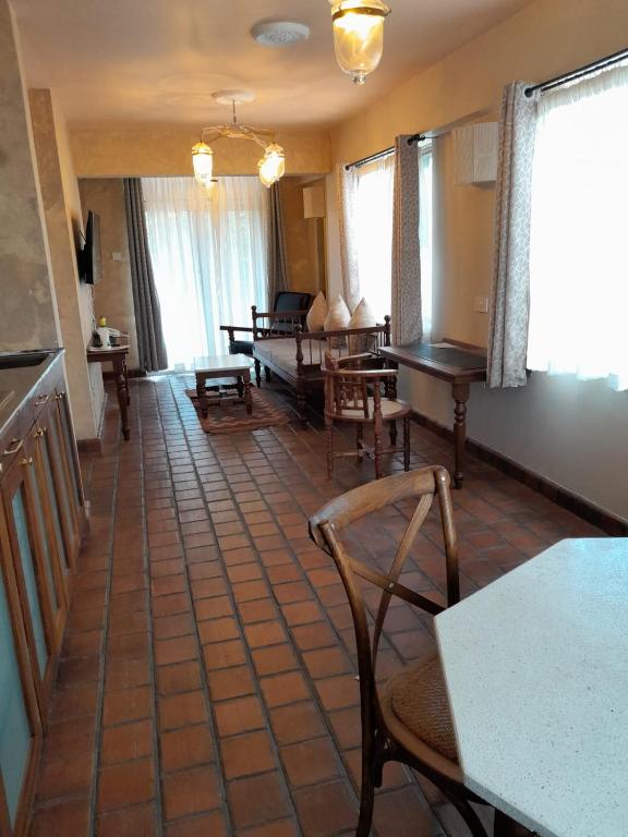 Posezení v ubytování Woodmere Grand Hotel & Serviced Apartments