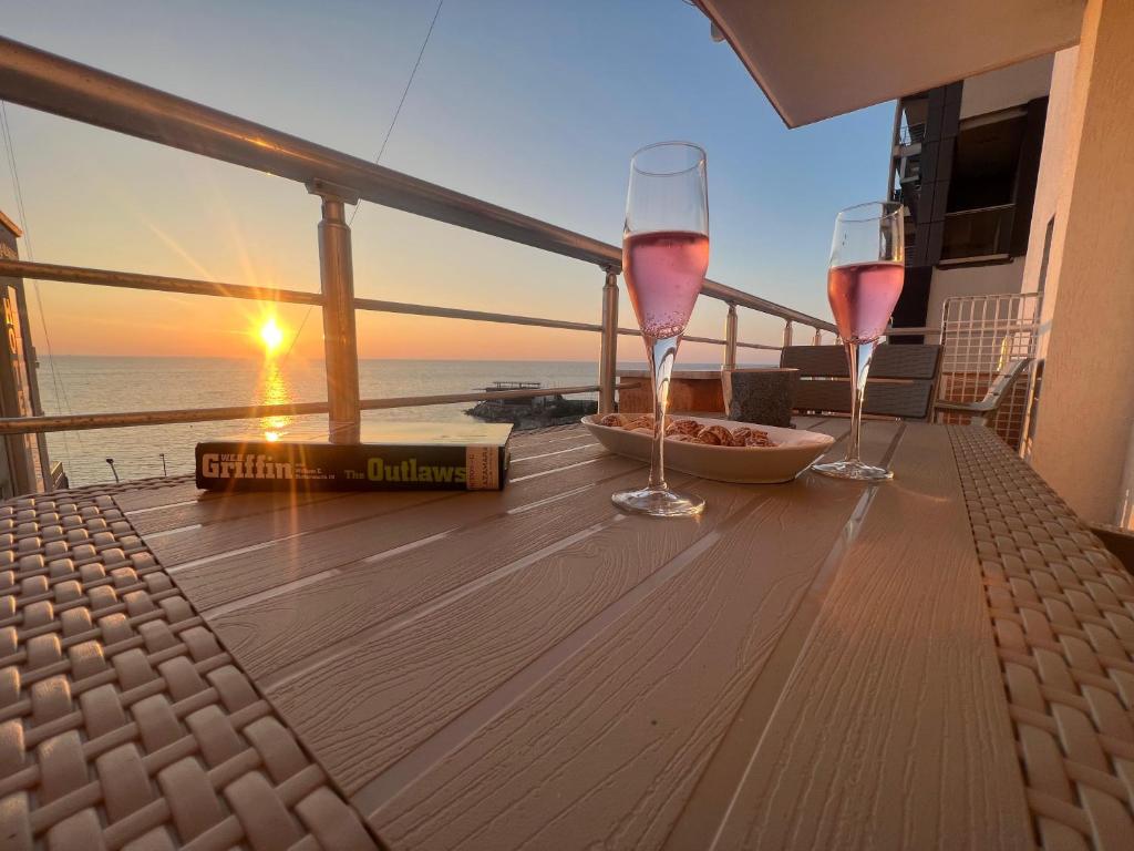 Amazing Paradise Sensation 2 Bedroom Luxury Apartment with a Jacuzzi - Image 4