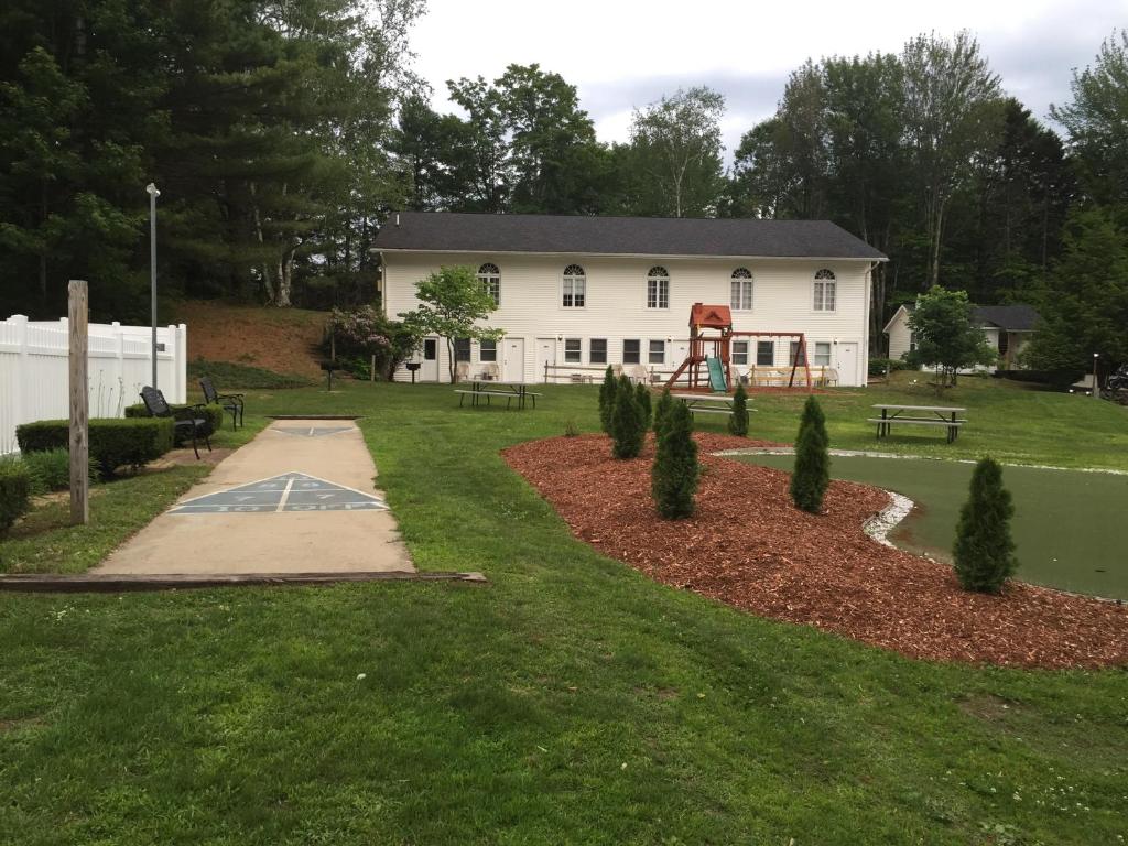 Merrill Farm Inn photo