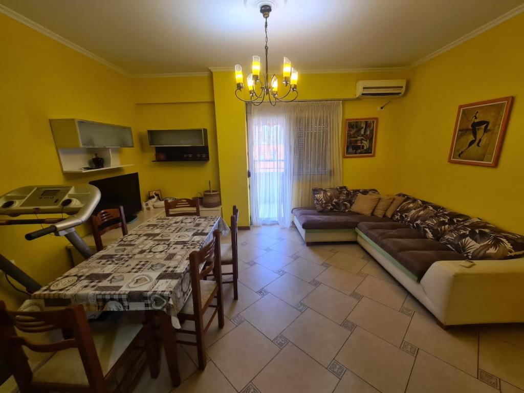 Tirana Luxury Apartament - Image 5