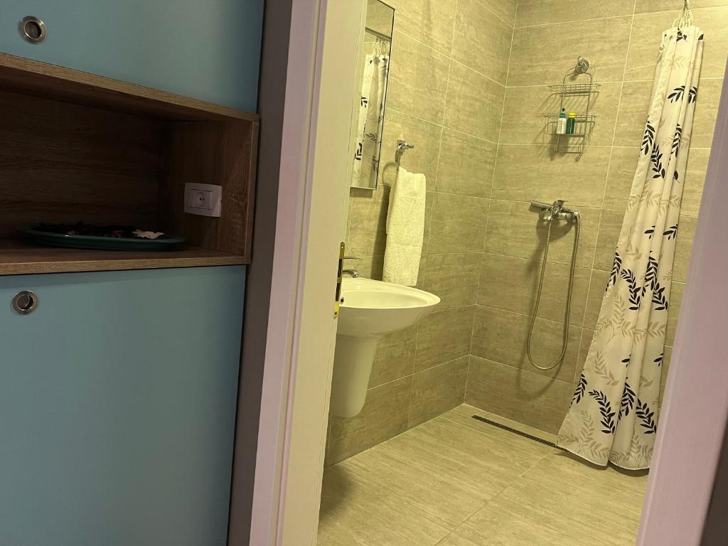 Alpha Auriga Quiet Apartment - Image 8