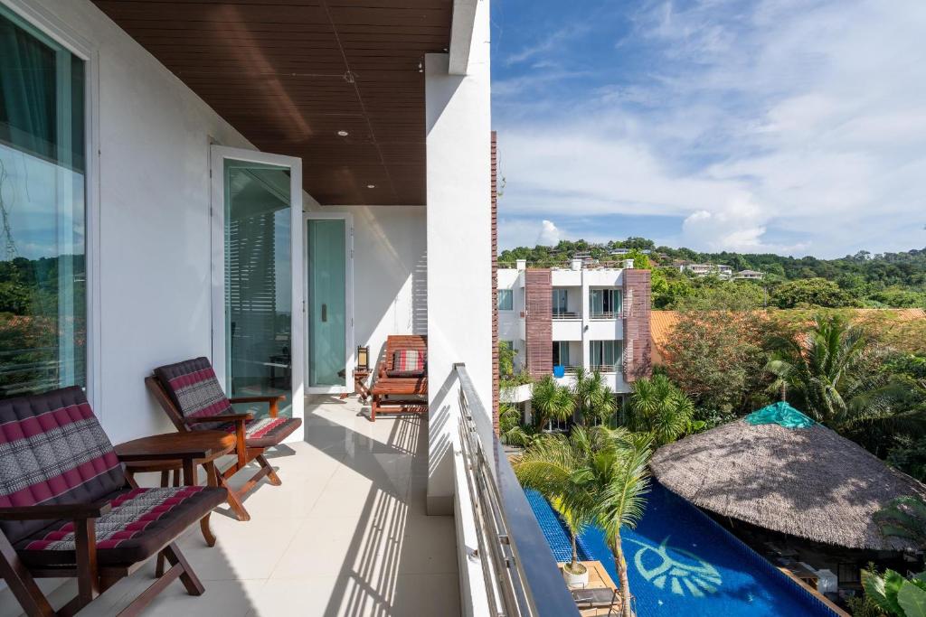 Bazén v ubytování 2Br Seaview Apartment, Long Beach, Lanta Sport Resort 304 nebo v jeho okolí