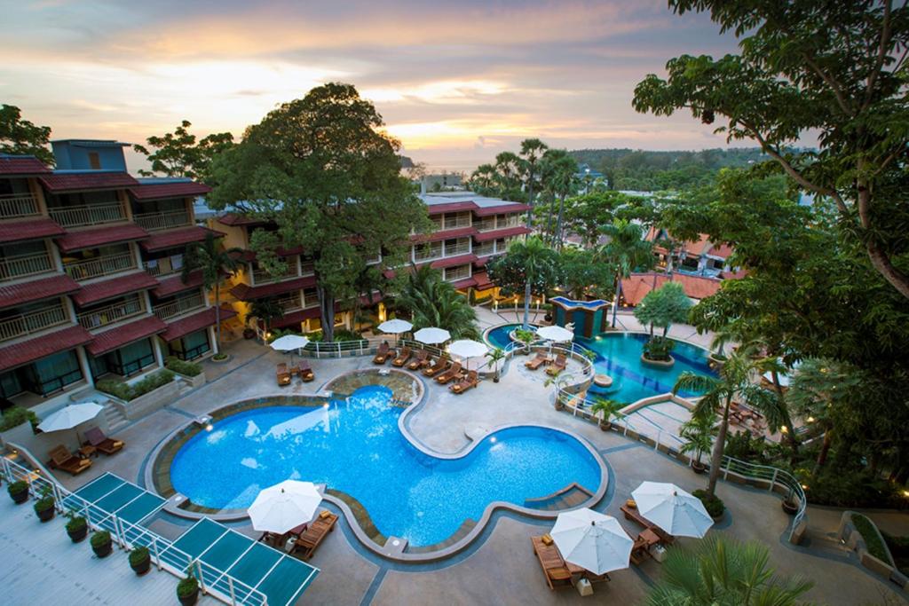 Bazén v ubytování Chanalai Flora Resort, Kata Beach nebo v jeho okolí