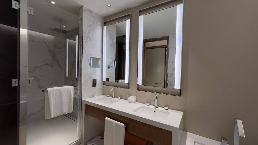 Fotografie z fotogalerie ubytování Primestay - Address Residences Opera T1 3BR in Downtown Dubai v Dubaji