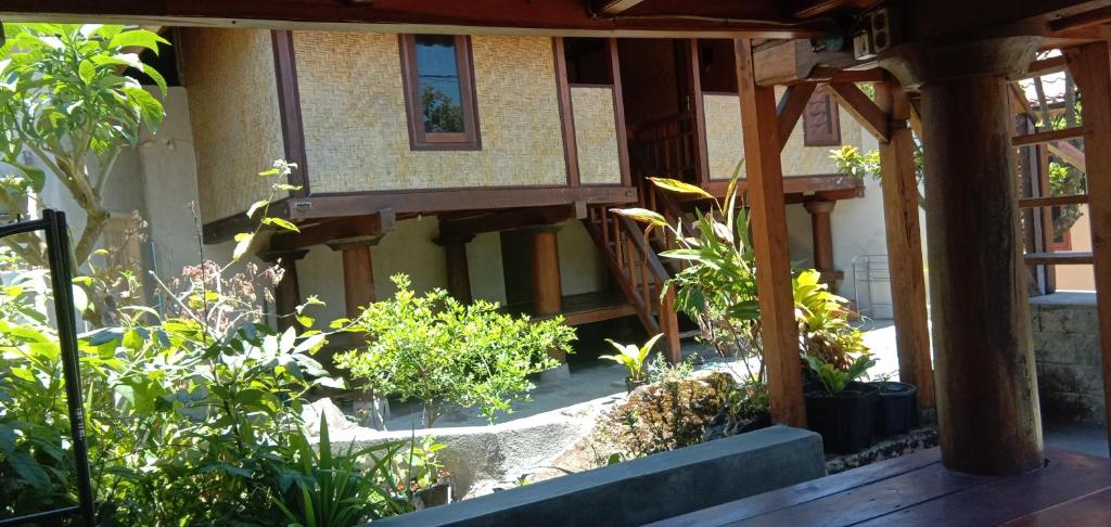 Zahrada ubytování Radiya Guesthouse