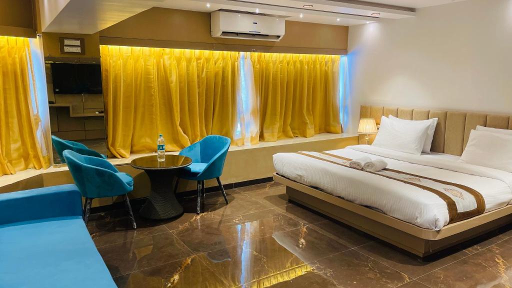 Home2 Renaissance Club - Executive Suite