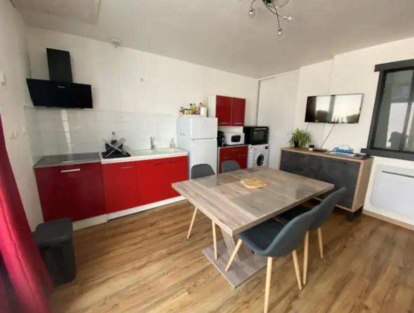 Joli T2 dans une maison de village - Apartamento De Una Habitación