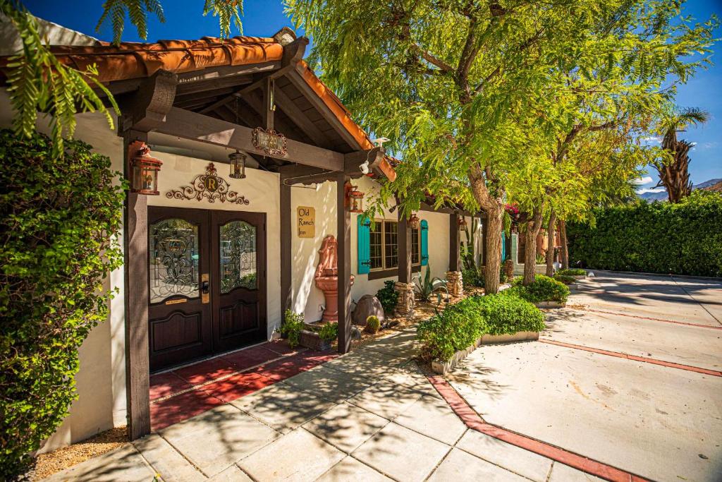 Zahrada ubytování Old Ranch Inn - Adults Only 21 & Up