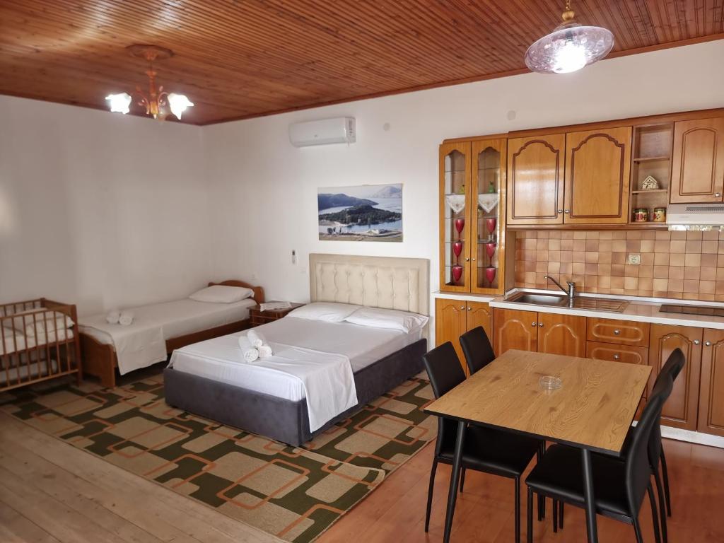 Lida's House - Image 3