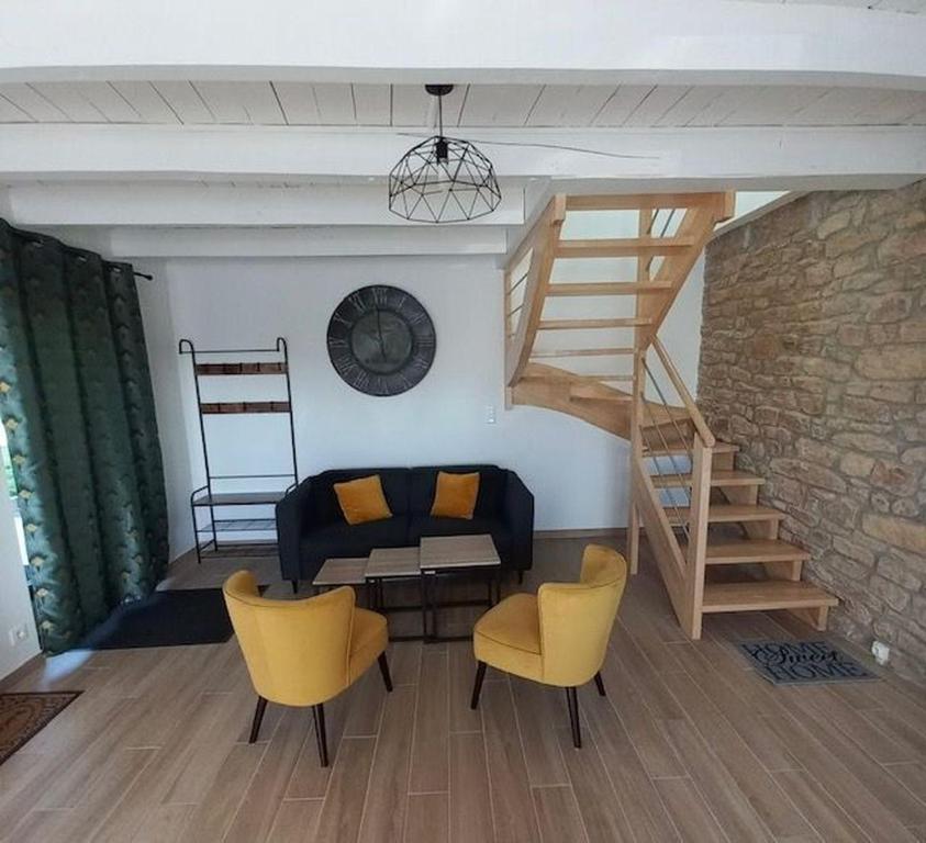Χώρος καθιστικού στο TY BERNIC maison en Pierre, lumineuse, 2 à 4 pers à Riec Sur Belon