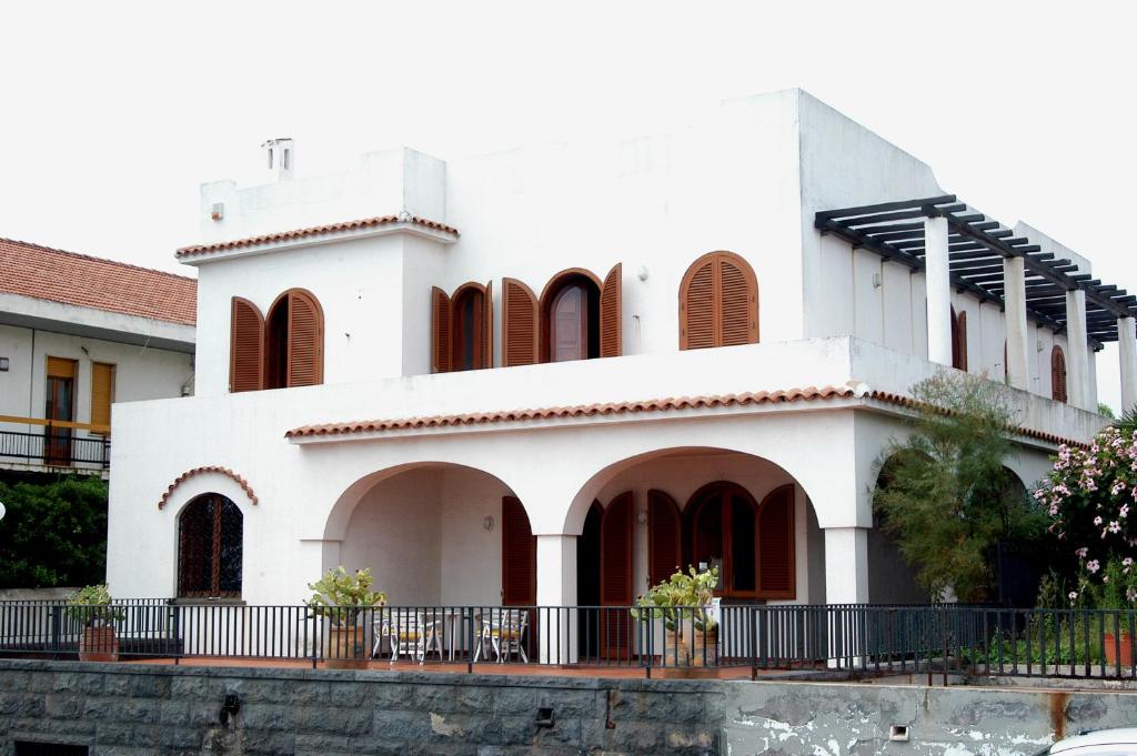 Zdjęcie z galerii obiektu Villa Le Ancore w mieście Riposto