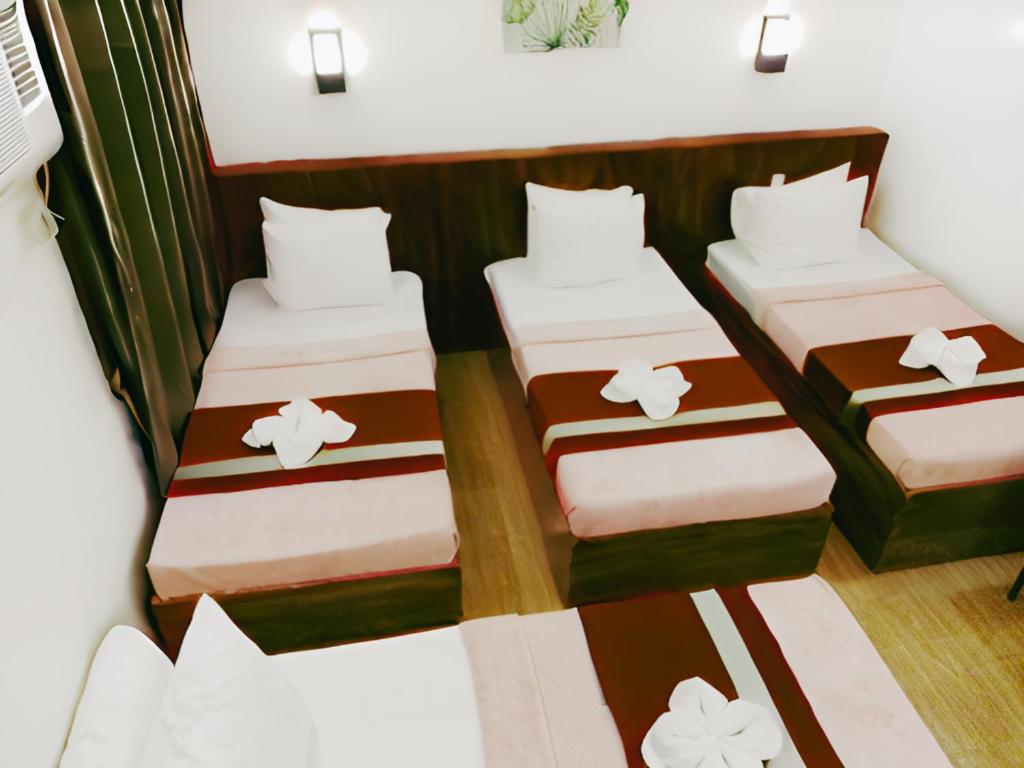 Dy Heritage Suites - Superior Quadruple Room