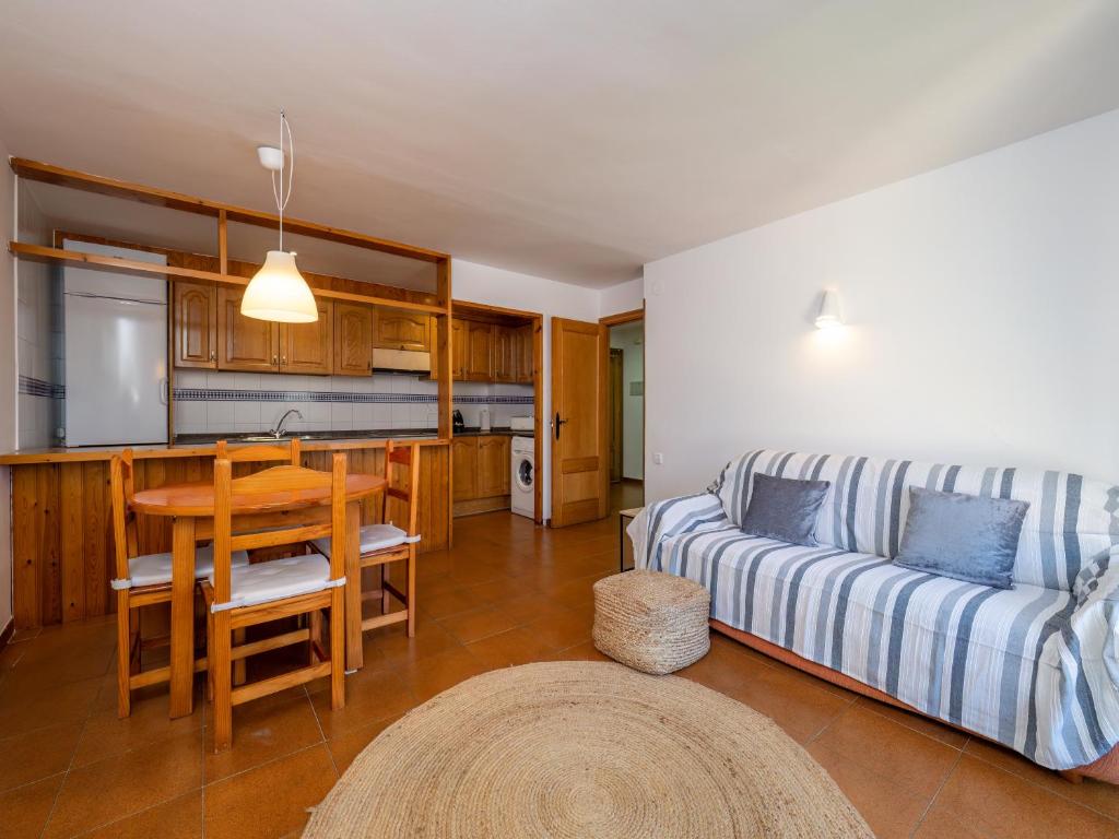 A kitchen or kitchenette at La Era de Navarri - Bonansa
