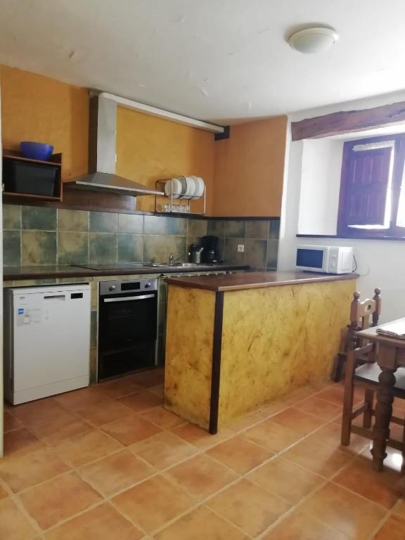 Kuchyňa alebo kuchynka v ubytovaní Casa Rural La Tablilla y La Terraza
