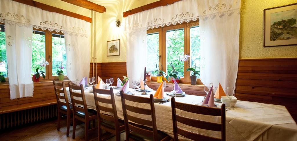 Restaurace v ubytování Rooms Pevc & Hostel Ljubno ob Savinji
