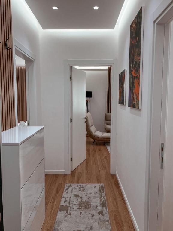 Lux Apartment at Arlis(dibra street) - Image 9