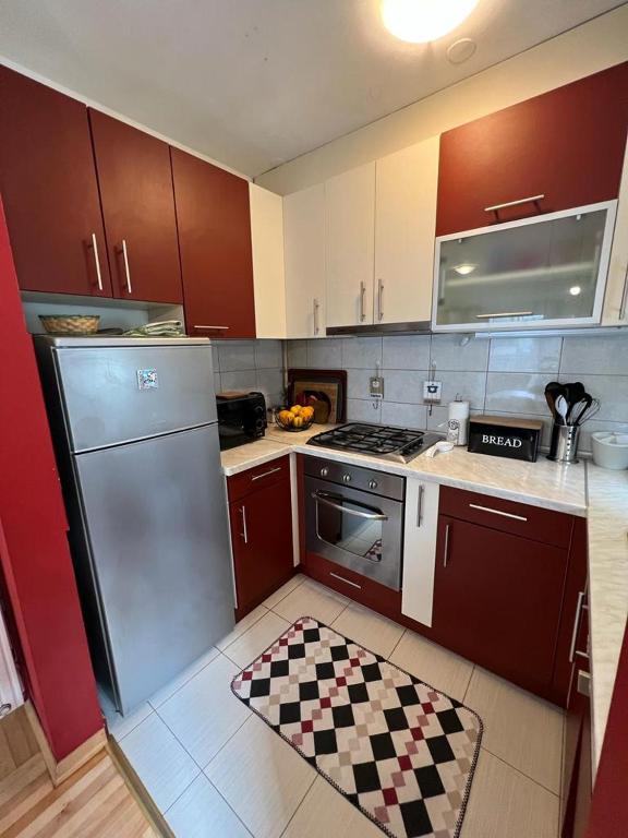 Apartman West - private parking place - 7