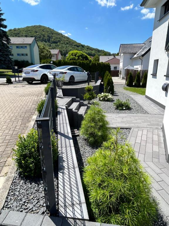 Nespecifikovaný výhled na hory nebo výhled na hory při pohledu z prázdninového domu