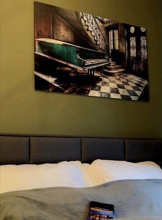 Postel nebo postele na pokoji v ubytování Spacious & stylish apartment in Oslo - Supercentral