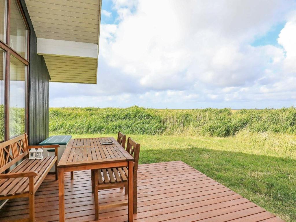 Fotografie z fotogalerie ubytování Three-Bedroom Holiday home in Ulfborg 5 v destinaci Thorsminde