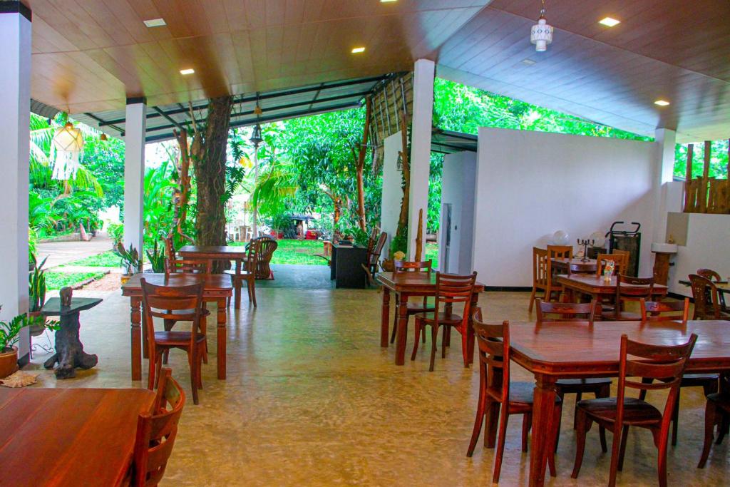 Restaurace v ubytování Sigiri Nisala Villa