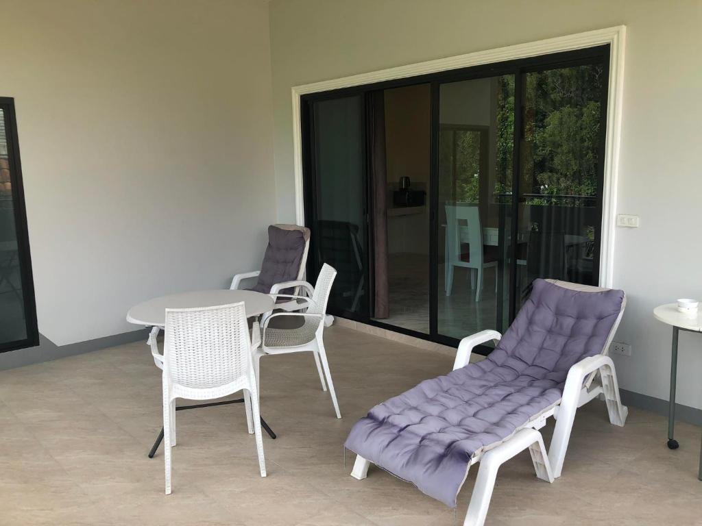 M&N Guesthouse Kata - Resim 19