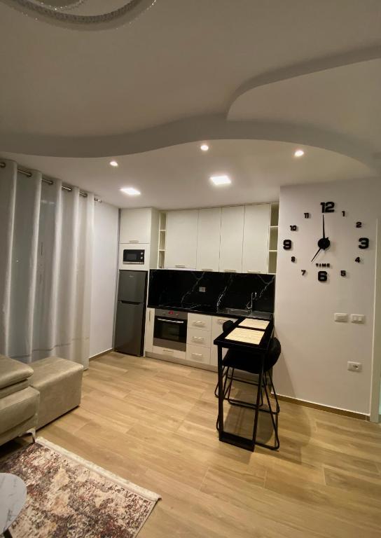 Cozy newly Condo Heart of Tirane - Image 4