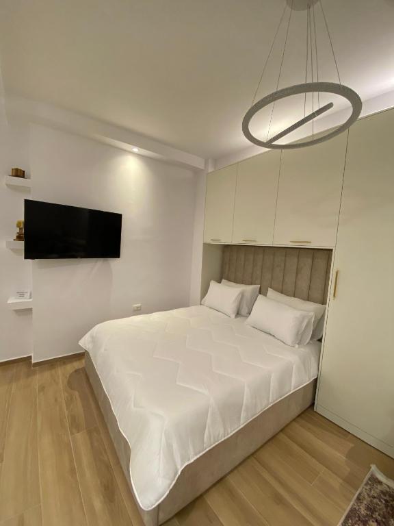 Cozy newly Condo Heart of Tirane - Image 2