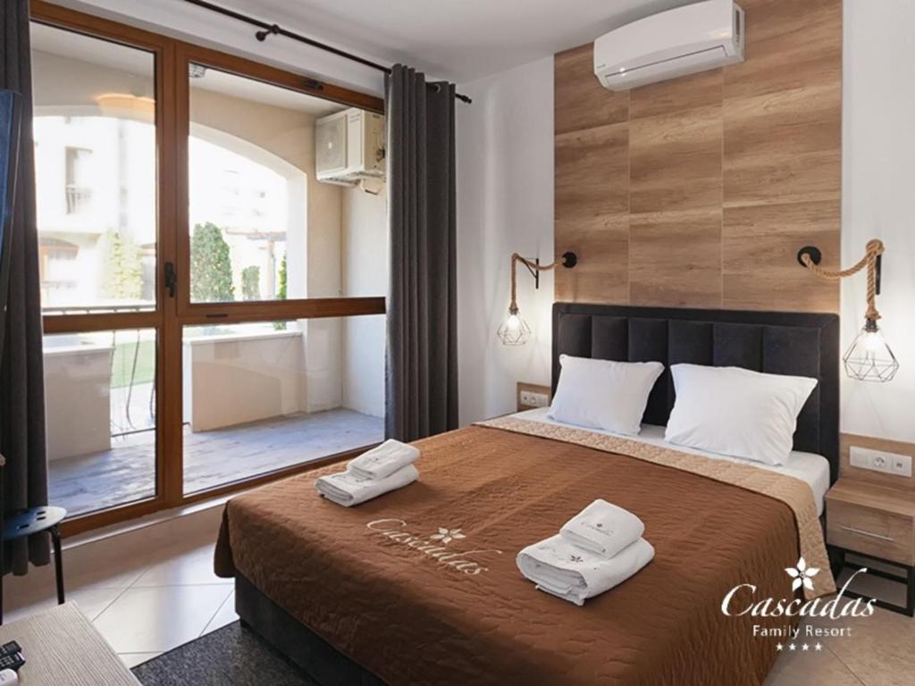 Cascadas Family Resort - 