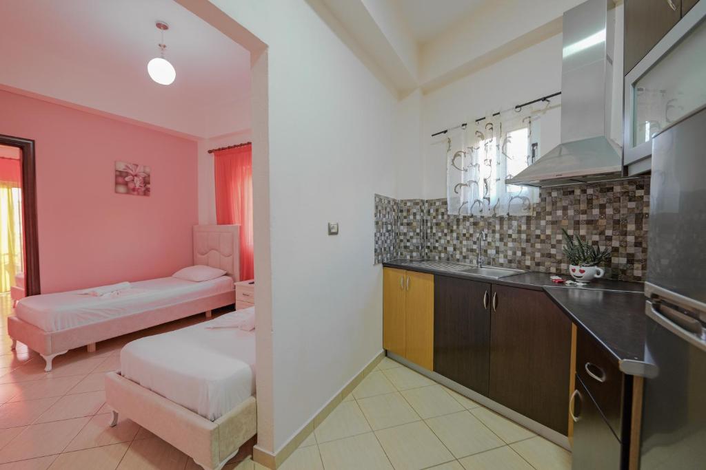 Unico ApartHotel - One-Bedroom Apartment With Balcony