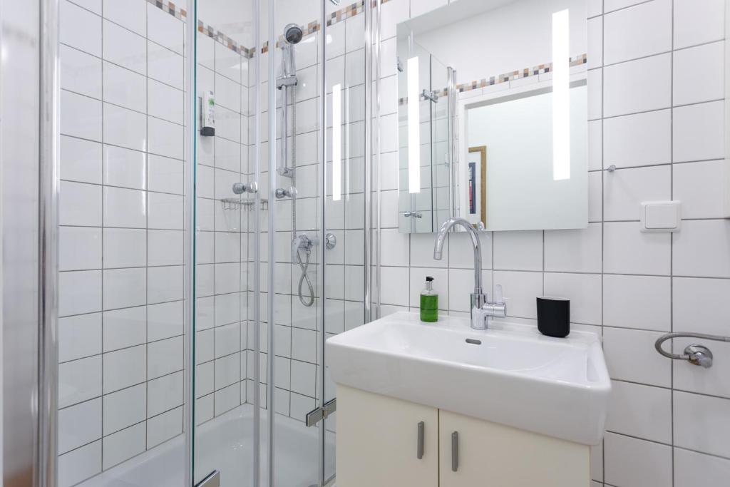 Riess City Rooms - Self Check-in - Resim 13