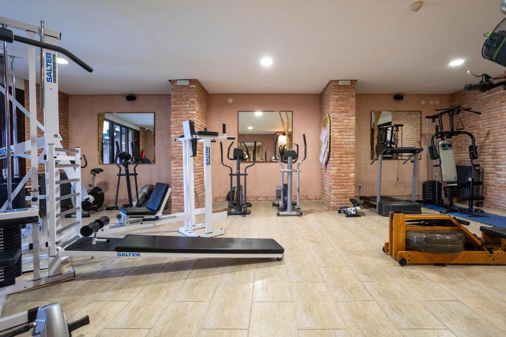 Fitness centrum a/nebo fitness zařízení v ubytování Posada de Eufrasio